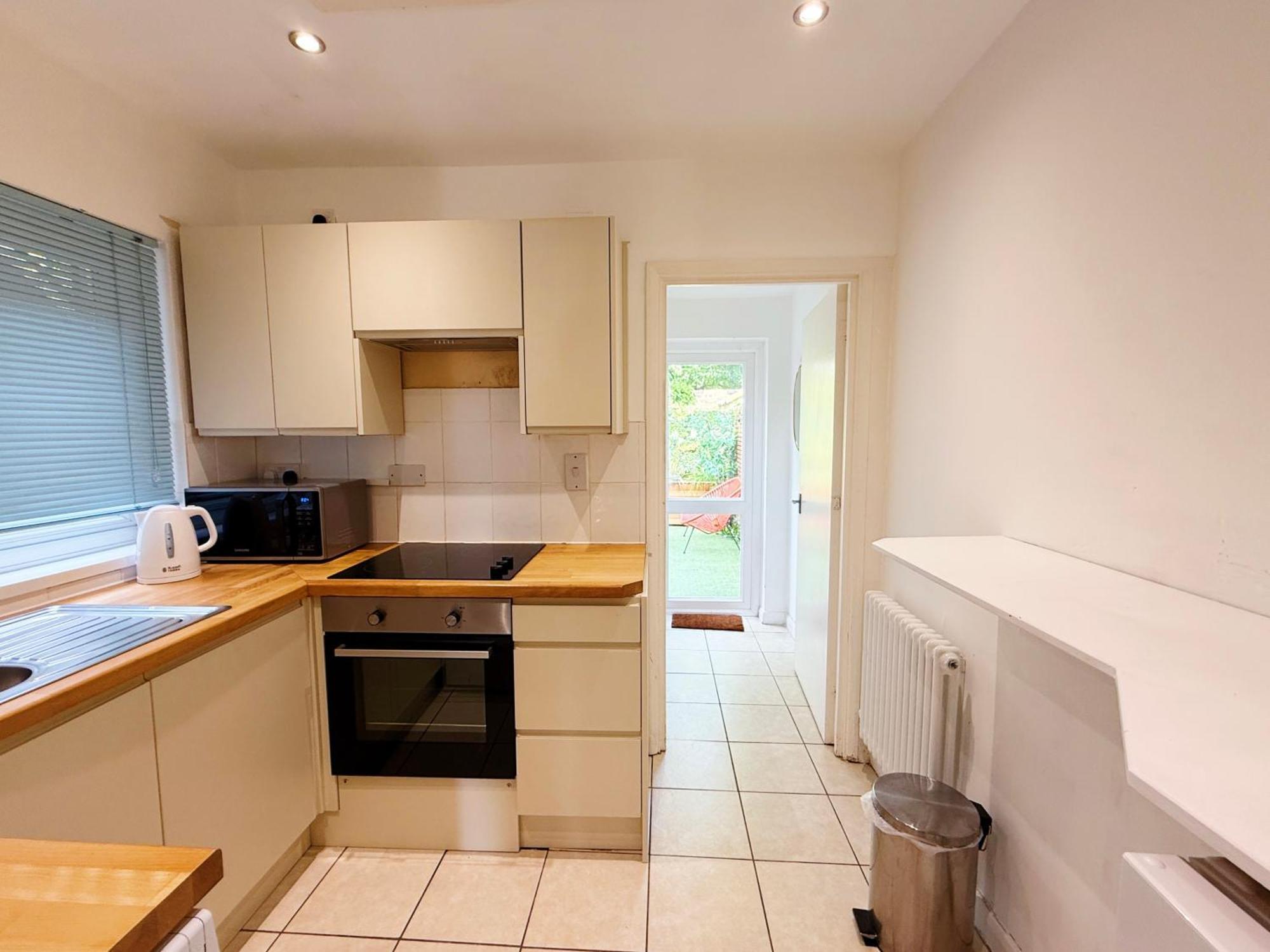 Stylish Kennington Near Tube With King Bed And Garden *